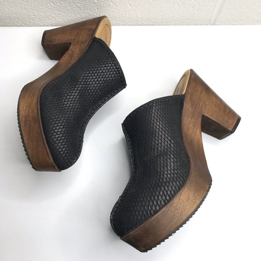 Trask Womens "Gwen" Mule Clogs Black Reptile Leather Platform Heel Size 10